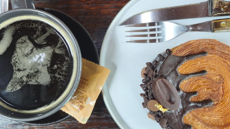 Coffee and pastries at an affordable Chiang Mai cafe